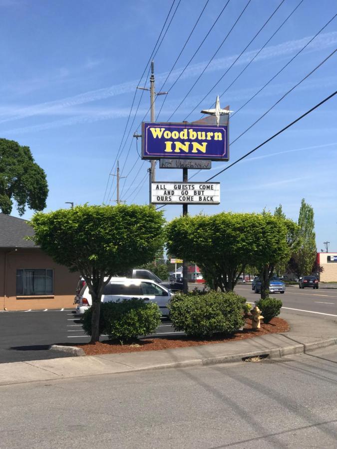 Woodburn Inn Exterior foto